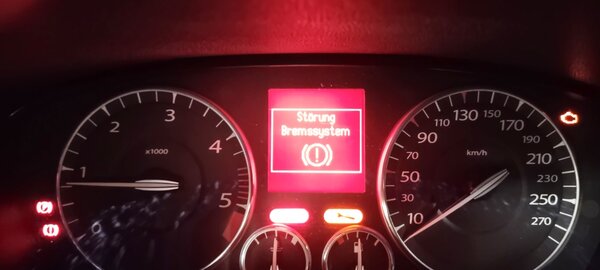 Meldung_STOP_Bremsstörung.jpg